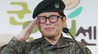 Byun Hee-soo, prajurit transgender pertama Korea Selatan (Korsel) yang diberhentikan dari militer (Foto: BBC/AFP)