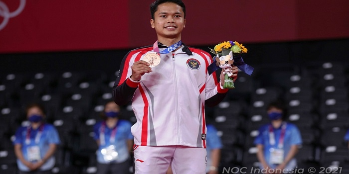Pebulutangkis tunggal putra Indonesia Anthony Sinisuka Ginting menutup penampilan Kontingen Indonesia di Olimpiade Tokyo 2020 dengan raihan medali perunggu (Foto: NOC Indonesia)