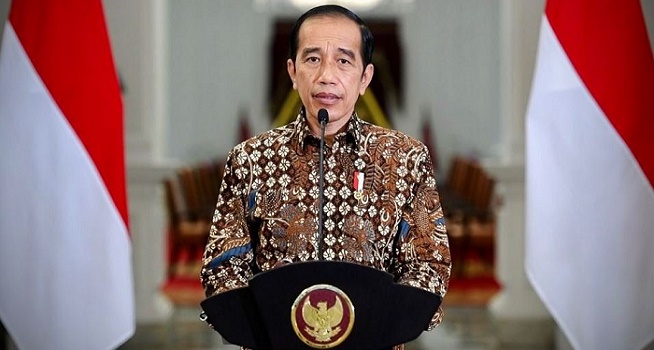 Presiden RI Joko Widodo (Jokowi) dalam pernyataannya terkait perkembangan Pemberlakuan Pembatasan Kegiatan Masyarakat (PPKM) di Istana Merdeka, Jakarta, Senin, 30 Agustus 2021 (Foto: BPMI Setpres)